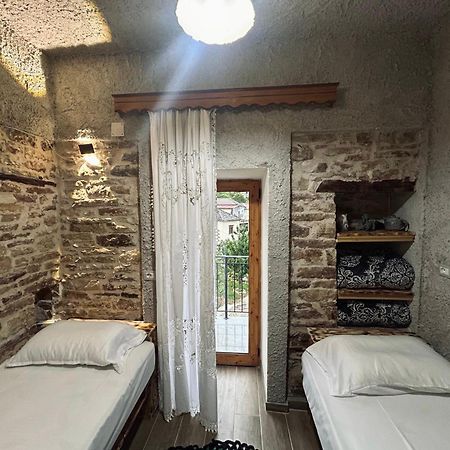 Guest House Lengo Gjirokastër Eksteriør billede
