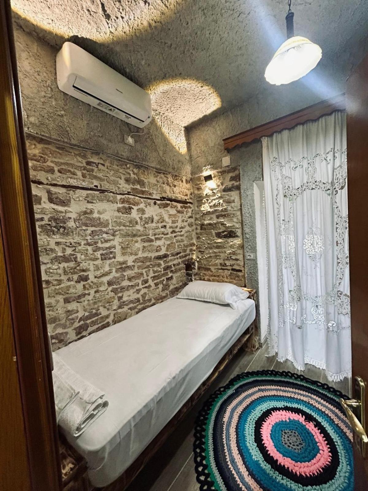 Guest House Lengo Gjirokastër Eksteriør billede
